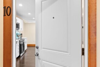 44 Maple St in Danvers, MA - Building Photo - Building Photo