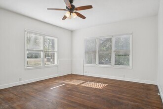 308 Taylor Rd in Elgin, TX - Building Photo - Building Photo