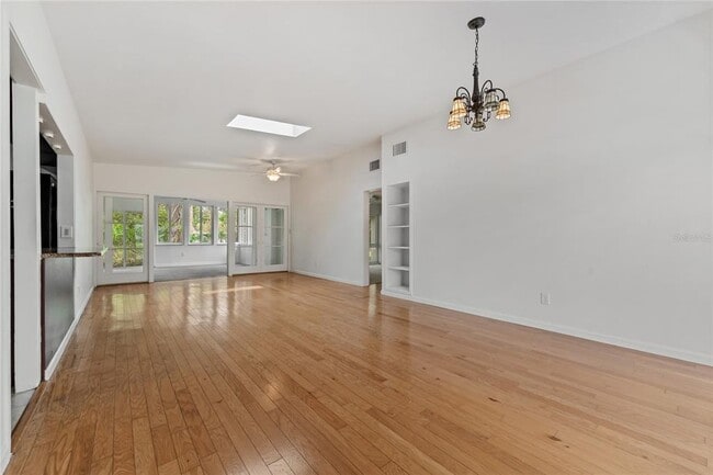 2115 Sycamore Dr in Winter Park, FL - Building Photo - Building Photo