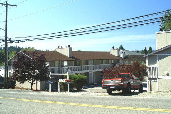 Fernwood Trails Apartments in Kenmore, WA - Building Photo - Building Photo