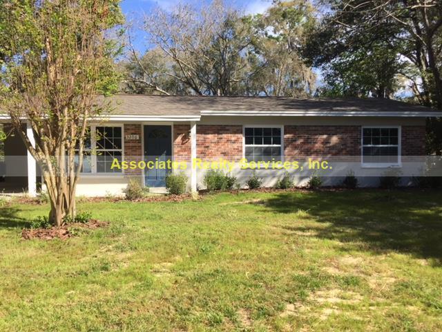 3206 NW 51st Pl in Gainesville, FL - Building Photo