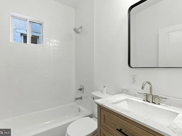 1948 S 23rd St in Philadelphia, PA - Building Photo