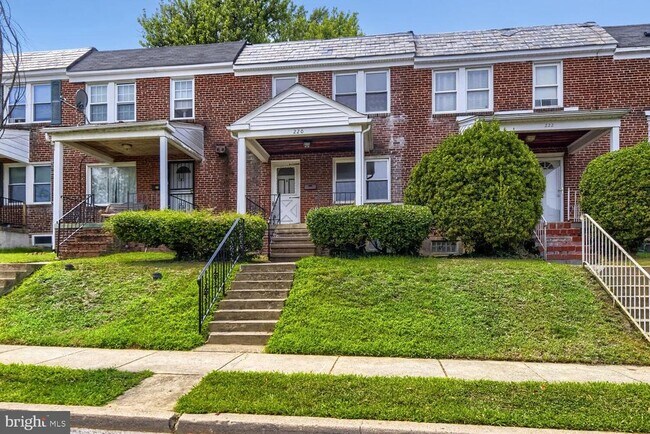 property at 220 Edgewood St