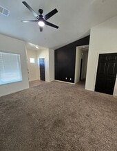 799 W Brown Ave in Porterville, CA - Building Photo - Building Photo