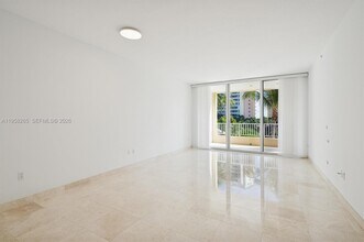 717 Crandon Blvd in Key Biscayne, FL - Building Photo - Building Photo
