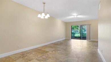 3123 Oakland Shores Dr in Oakland Park, FL - Building Photo - Building Photo