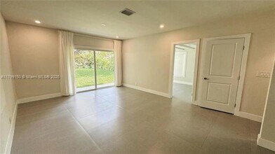 11775 SW 81st Rd in Miami, FL - Building Photo - Building Photo