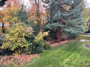 13051 40th Ave S, Unit 2 in Tukwila, WA - Foto de edificio - Building Photo