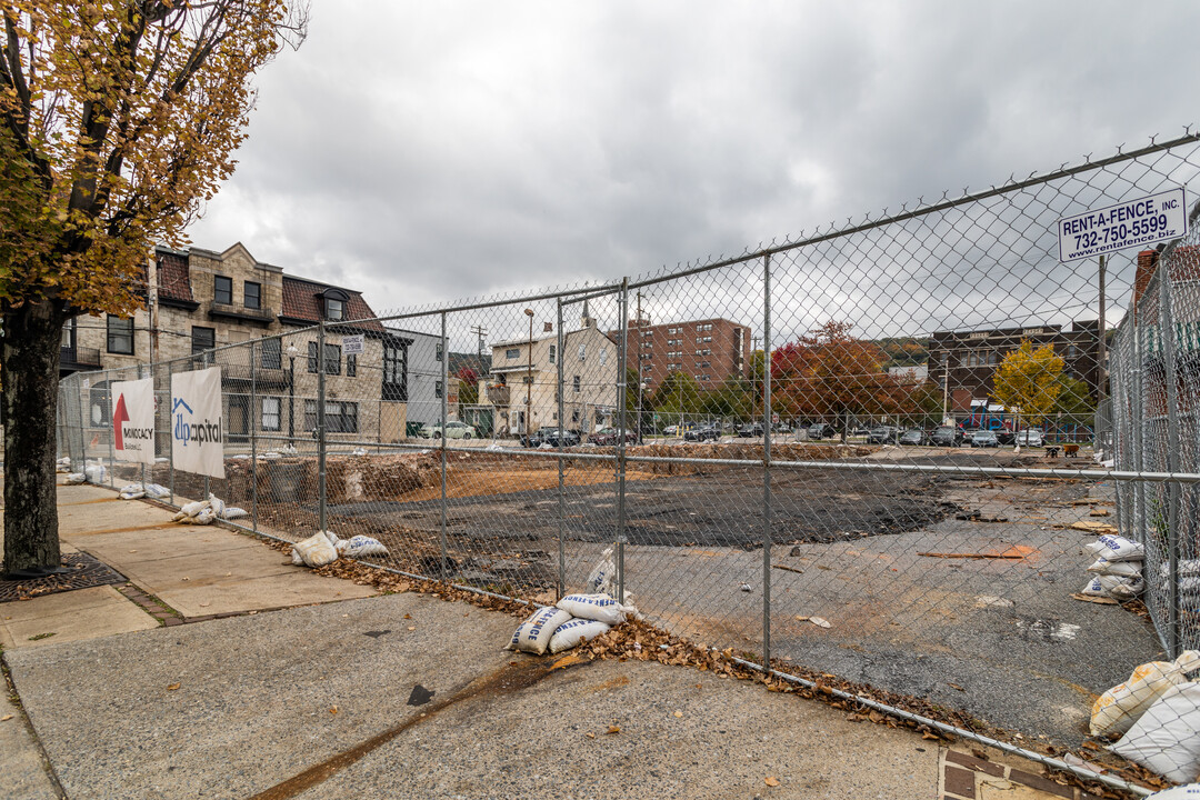 126-128 E 3rd St in Bethlehem, PA - Building Photo