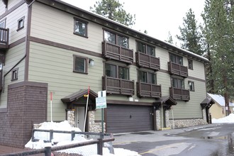 Main Street Villas in Mammoth Lakes, CA - Building Photo - Building Photo