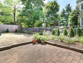 2 Tarleton Rd, Unit Tarleton in Boston, MA - Building Photo
