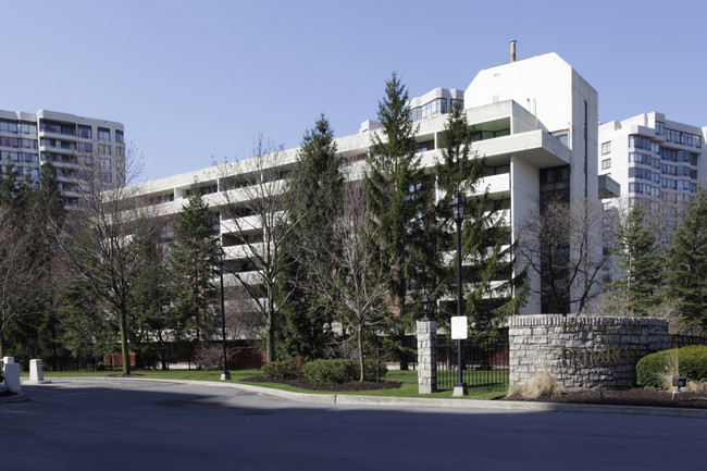 1111 Steeles Ave W in Toronto, ON - Building Photo - Building Photo