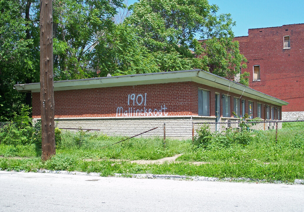 1901 Mallinckrodt St in St. Louis, MO - Foto de edificio