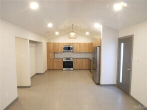 23 East St in McAllen, TX - Building Photo - Building Photo