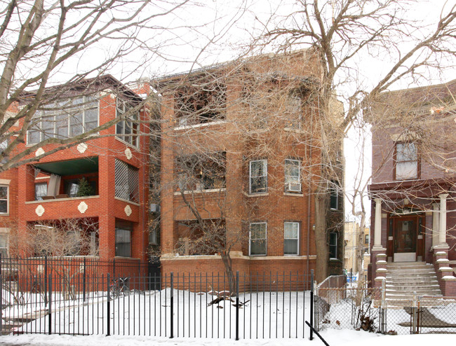 4331 N Kenmore Ave in Chicago, IL - Foto de edificio - Building Photo