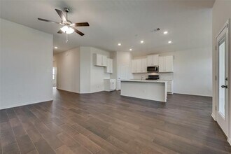 10920 Summer Rain Blvd in Aubrey, TX - Building Photo - Building Photo
