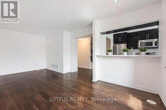 2427 Nutgrove Ave in Ottawa, ON - Building Photo - Building Photo