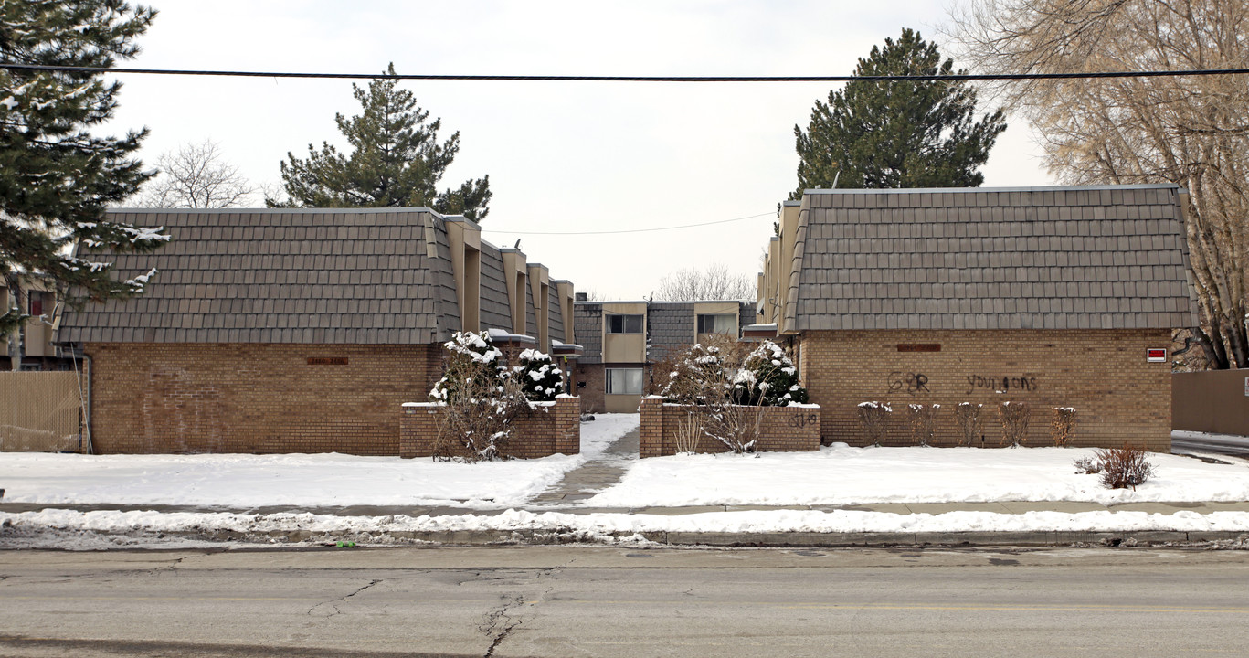 Forest Creek Apartments in Salt Lake City, UT - Building Photo