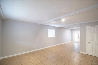 1112-11 Fern Ave W in McAllen, TX - Building Photo - Building Photo