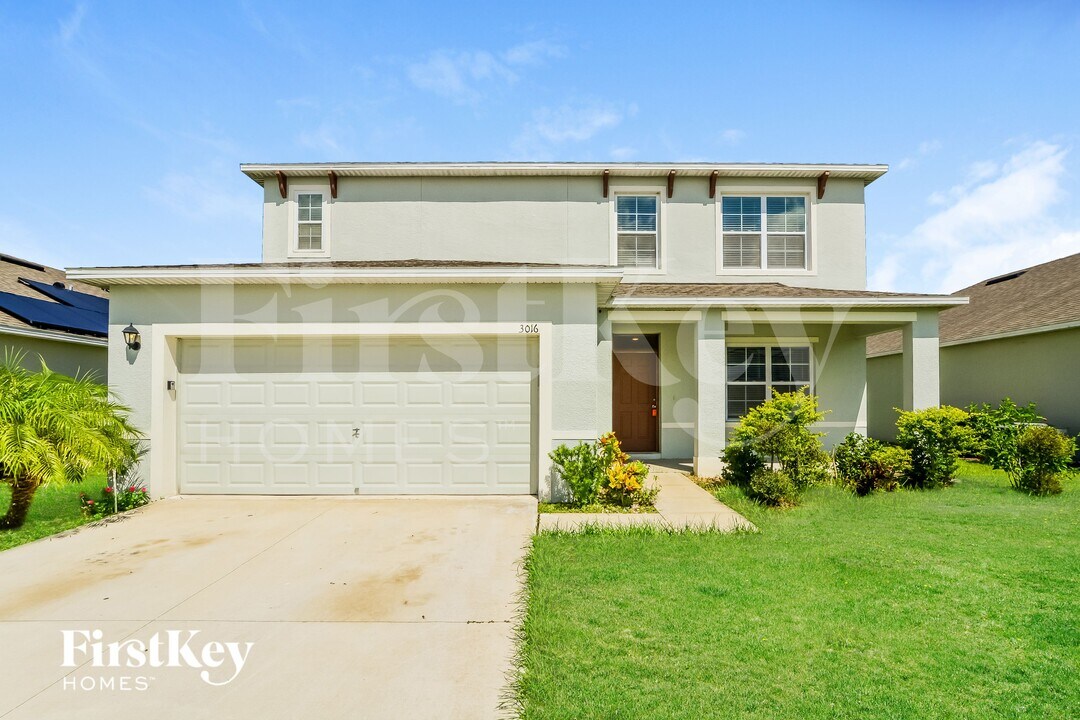 3016 Serendipity Wy in Davenport, FL - Foto de edificio