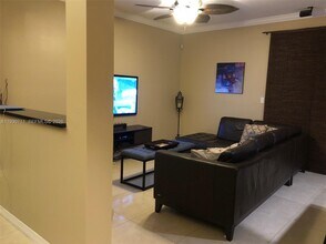 16652 SW 71st Terrace in Miami, FL - Building Photo - Building Photo