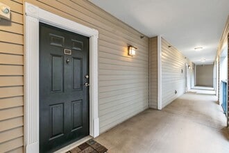 4860 Eisenhower Ave in Alexandria, VA - Building Photo - Building Photo