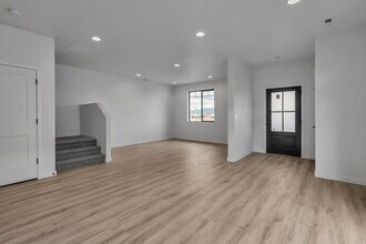 2952 N Pavo Ln in Post Falls, ID - Foto de edificio - Building Photo