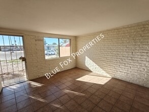 3755 S Amos Pl in Tucson, AZ - Building Photo - Building Photo