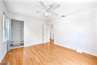 85 Barrows Ave in Rutherford, NJ - Building Photo - Building Photo