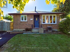 107 Harding Crescent in London, ON - Building Photo