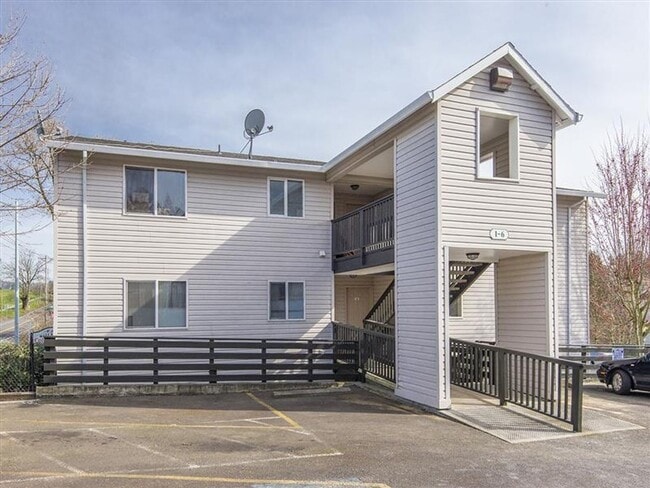 17685 NW Concordia Ct in Portland, OR - Building Photo - Building Photo