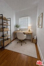 856 S Gramercy Pl in Los Angeles, CA - Building Photo - Building Photo