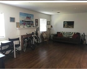 1959 20th St, Unit C in Santa Monica, CA - Building Photo - Building Photo