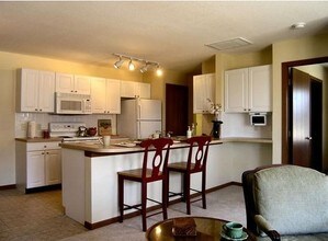 Shalimar Properties - Kingfisher Ct. in Frazeysburg, OH - Building Photo - Interior Photo