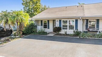 364 Gloucester St in Safety Harbor, FL - Building Photo