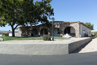 14000 El Evado Rd in Victorville, CA - Foto de edificio - Building Photo