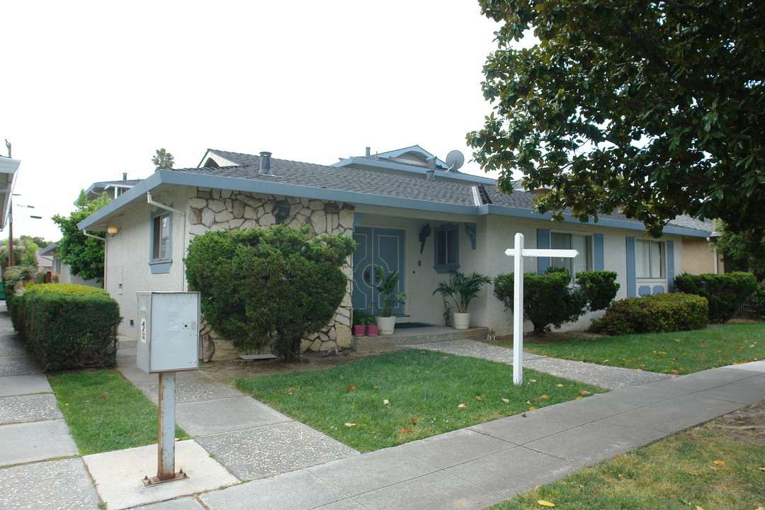 420 Richfield Dr in San Jose, CA - Building Photo