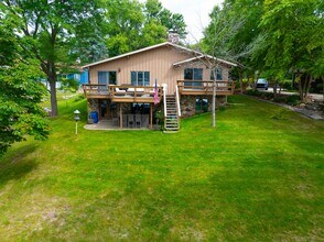 N64W35061 Rd J in Oconomowoc, WI - Building Photo - Building Photo