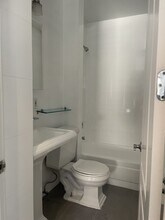 346 E 18th St in New York, NY - Building Photo - Building Photo