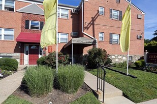 Cedar Glen Apartments