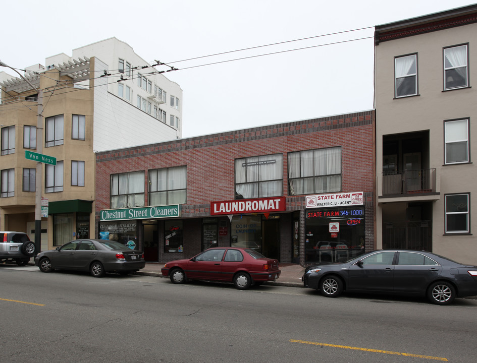 1327-1329 Chestnut St in San Francisco, CA - Building Photo