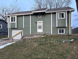 8617 S 143rd Ave in Omaha, NE - Building Photo