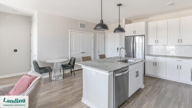 393 Johns Rd NW, Unit 6305 in Huntsville, AL - Foto de edificio - Building Photo