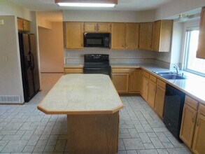 8165 Lythrum Dr in Colorado Springs, CO - Building Photo - Building Photo