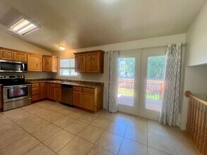1412 N 220 E St in Lehi, UT - Building Photo - Building Photo