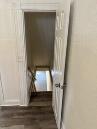 721 N Streeper St photo'