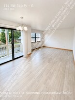 114 NW 3rd Pl in Renton, WA - Building Photo