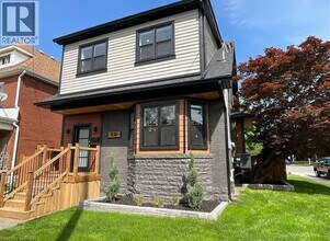 58 Rosslyn Ave N in Hamilton, ON - Building Photo - Building Photo