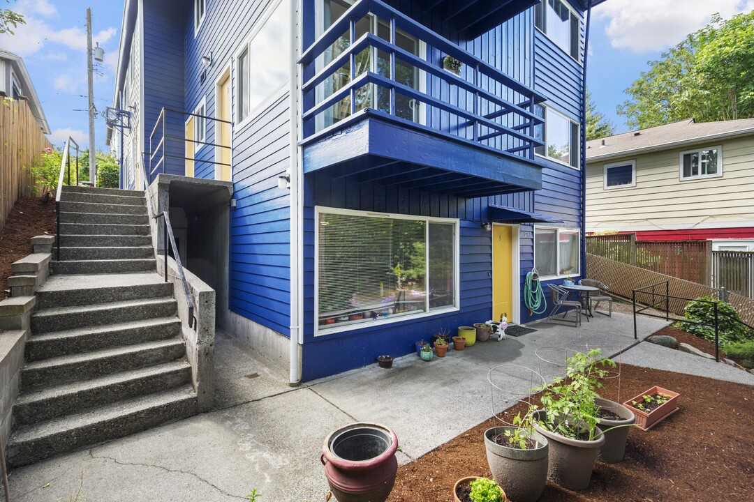 3967 N Fremont Ave in Seattle, WA - Building Photo