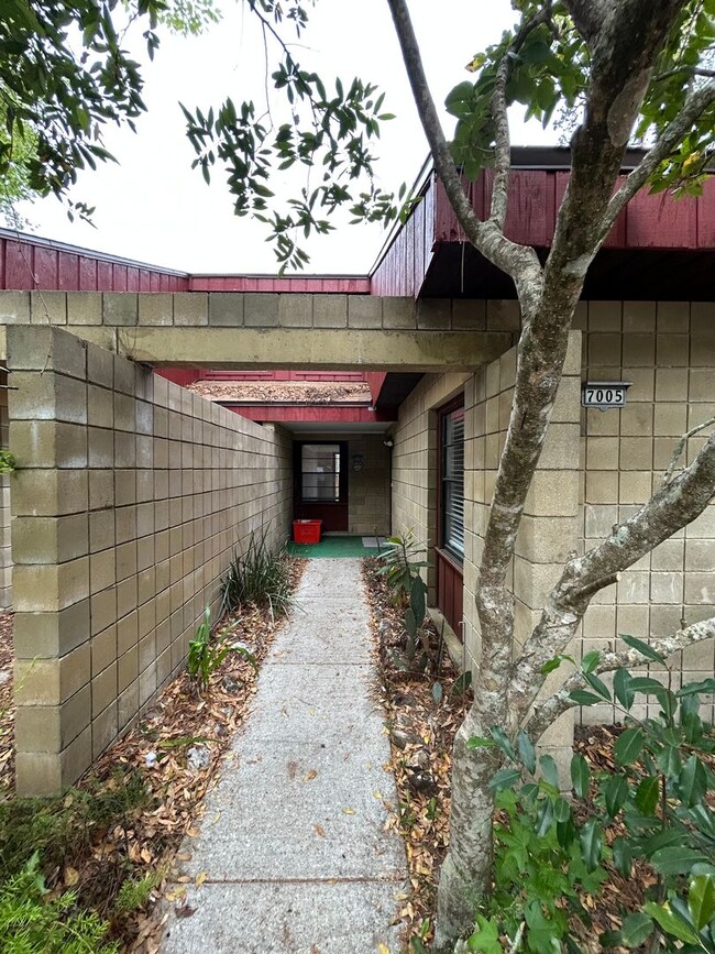 7005 SW 46 Ave in Gainesville, FL - Building Photo - Building Photo